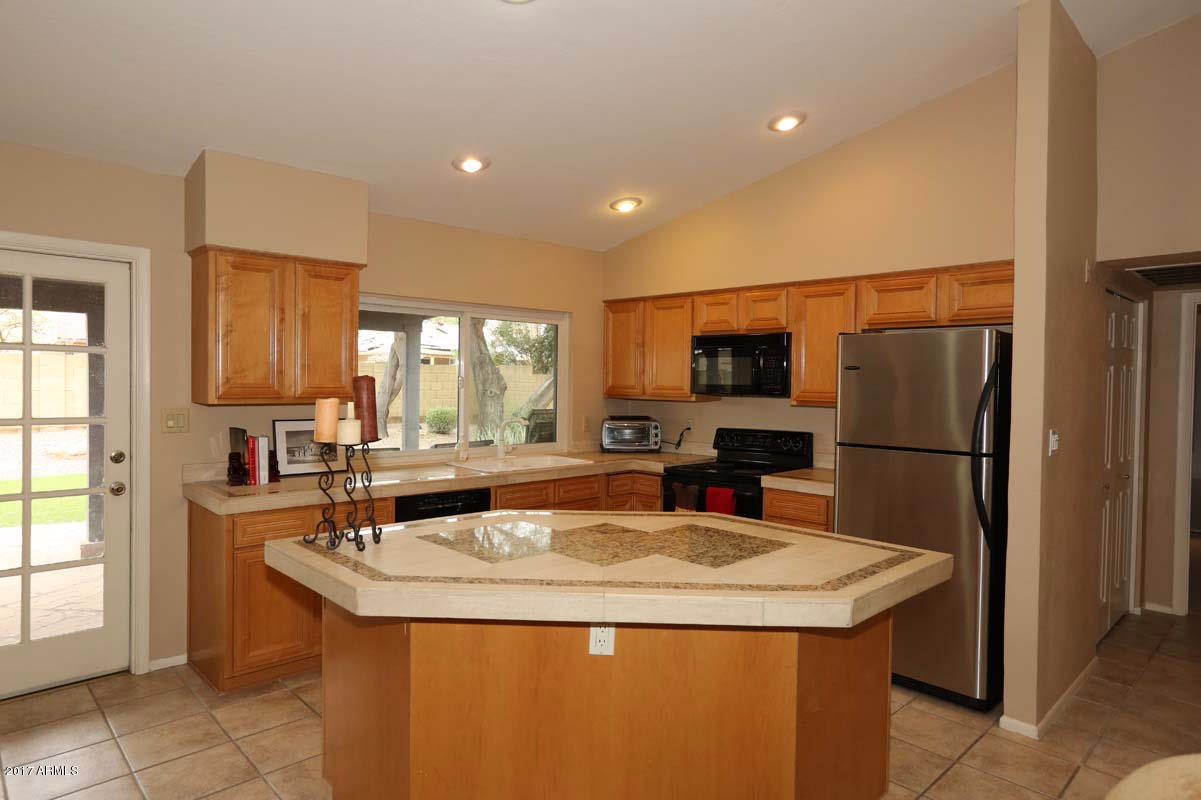 4418 East Grandview Road Phoenix, AZ 85032 - Photo 27 of 33 Kitchen