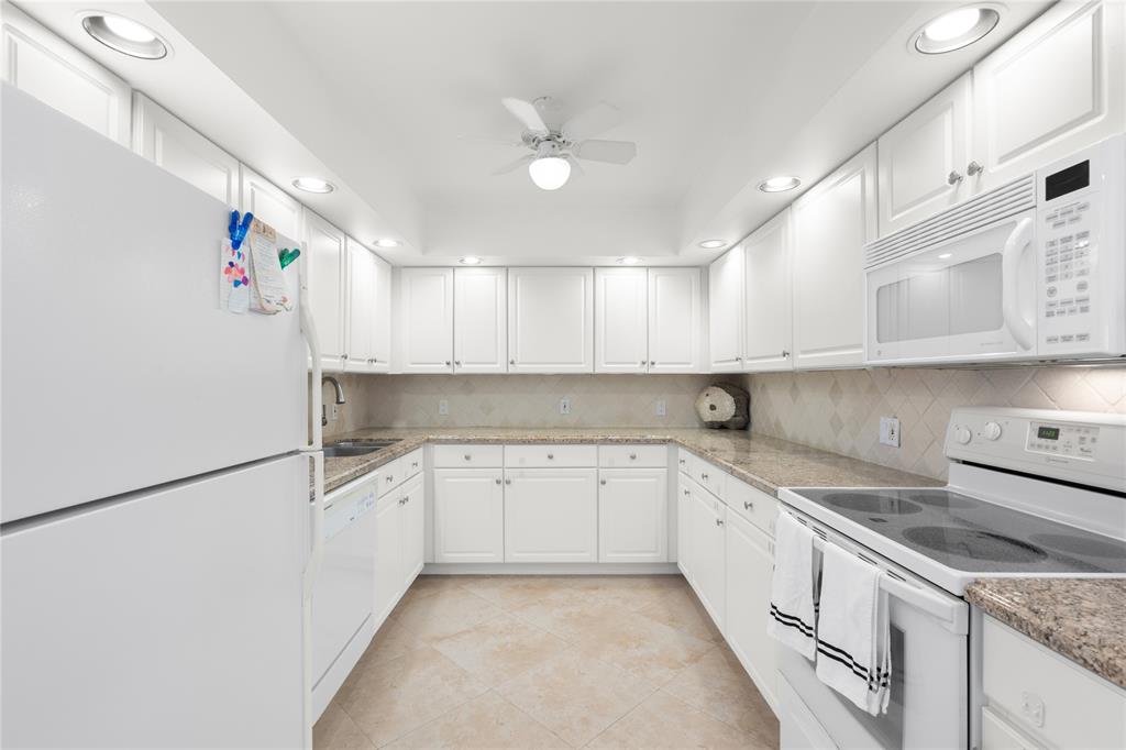 2000 South Ocean Boulevard, Unit 5D Lauderdale-by-the-Sea, FL 33062 - Photo 5 of 27