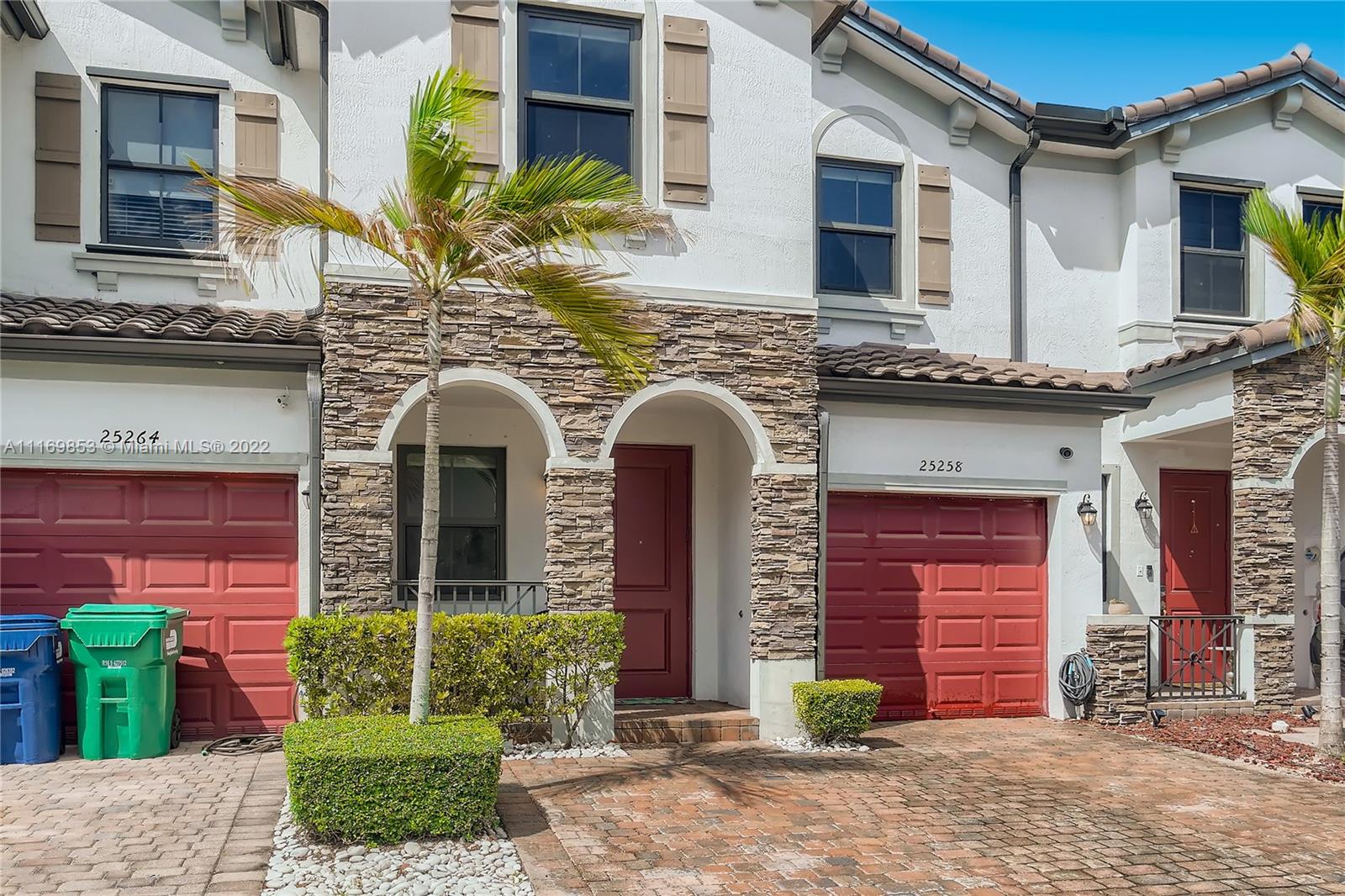 25258 Southwest 115th Avenue, Unit 25258 Homestead, FL 33032 - Photo 3 of 36