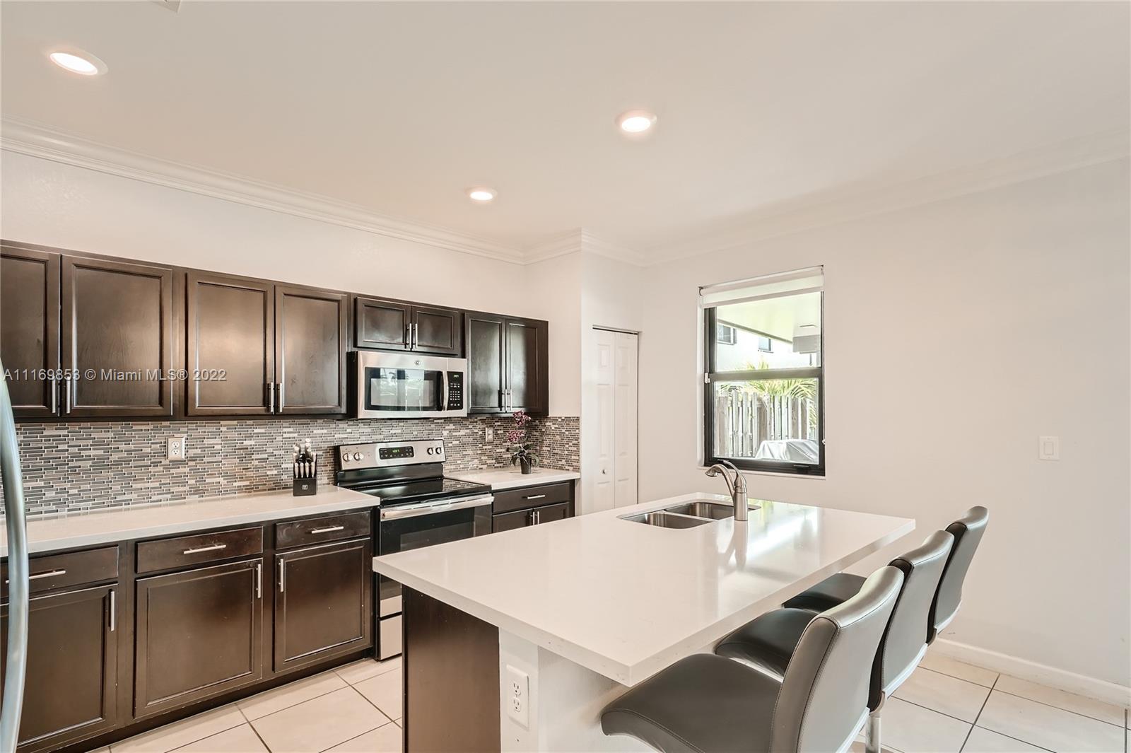 25258 Southwest 115th Avenue, Unit 25258 Homestead, FL 33032 - Photo 6 of 36