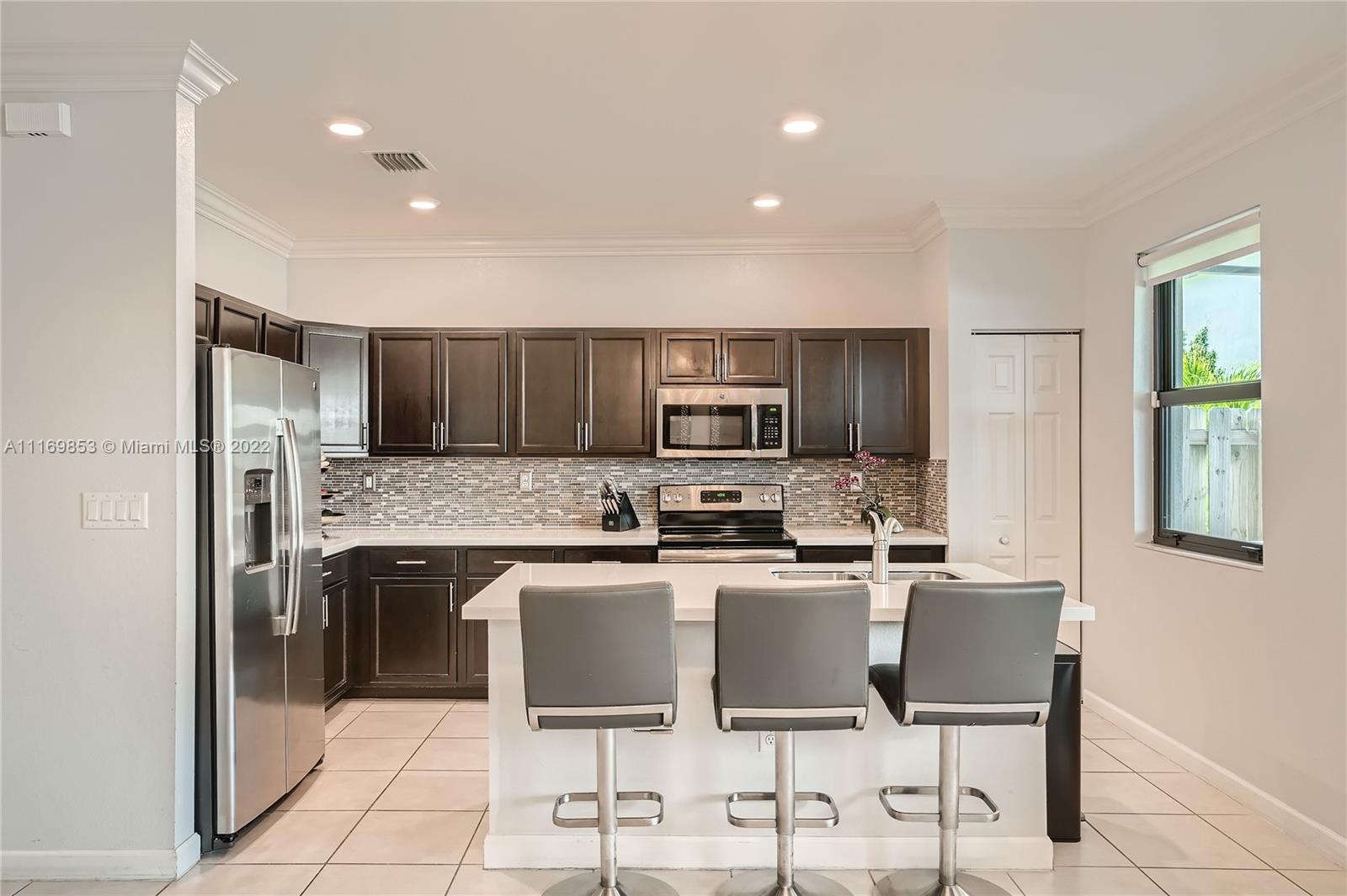 25258 Southwest 115th Avenue, Unit 25258 Homestead, FL 33032 - Photo 9 of 36