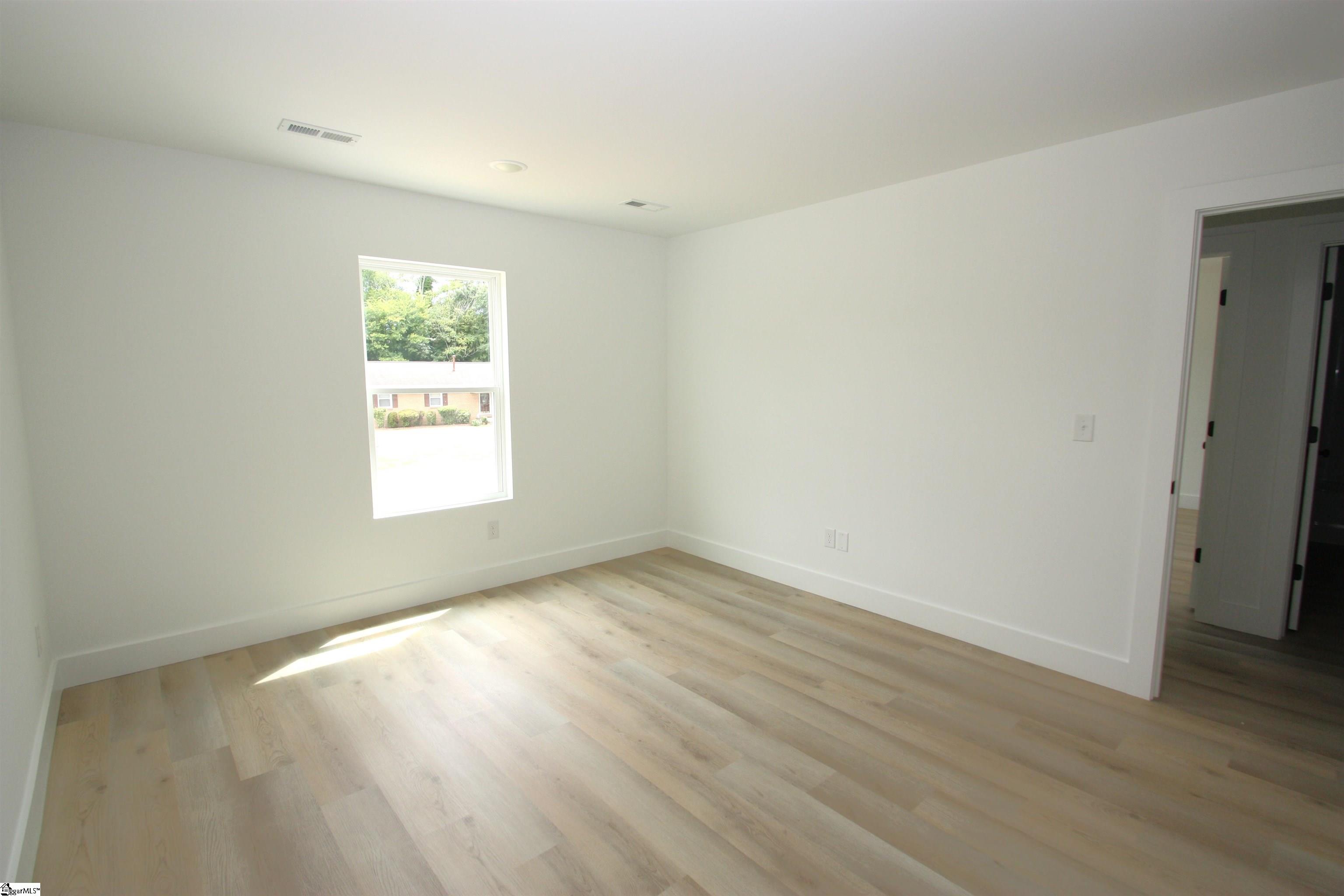 402 Sierra Road Spartanburg, SC 29301 - Photo 29 of 47