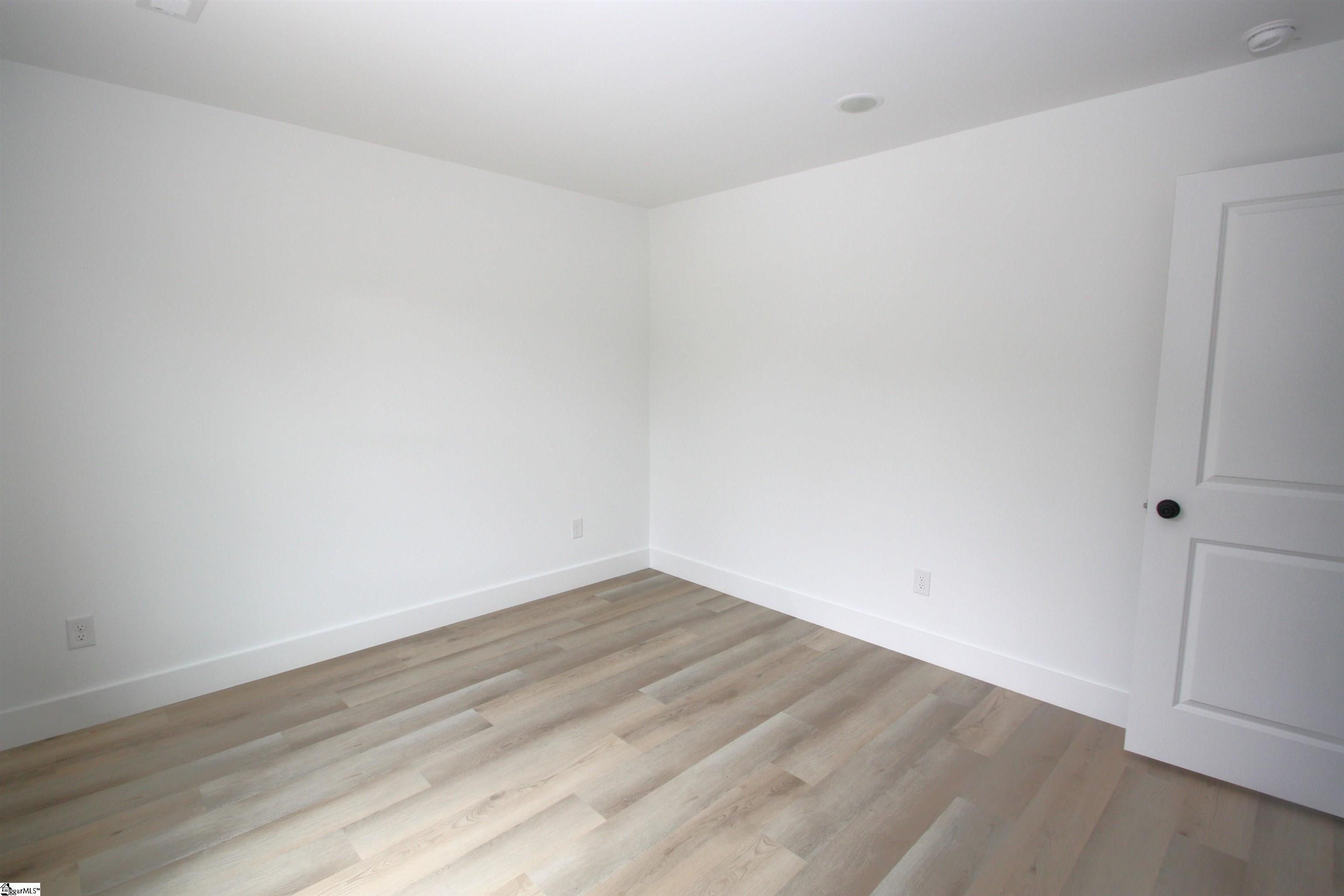 402 Sierra Road Spartanburg, SC 29301 - Photo 33 of 47