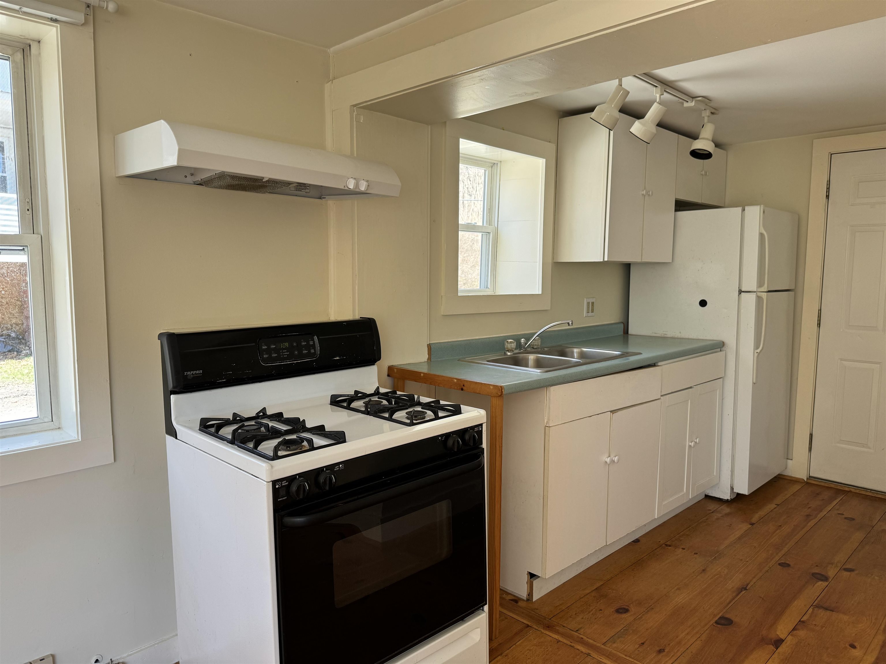 59 Goshen Road Bradford, VT 05033 - Photo 2 of 15 Gallery Image 2