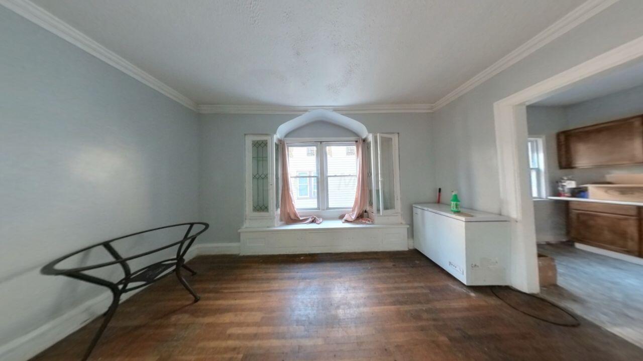 925 Parkway Road Cleveland, OH 44108 - Photo 10 of 29 Dining_Room