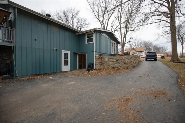 $250,000 | 3523 South Park Avenue, Independence, MO 64052