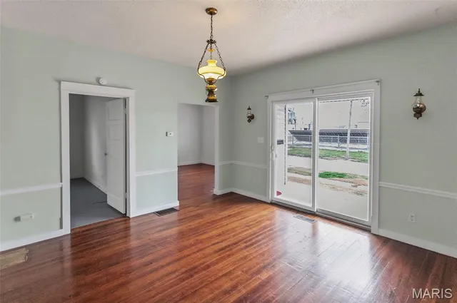 $81,000 | 419 East Exchange Street, Jerseyville, IL 62052