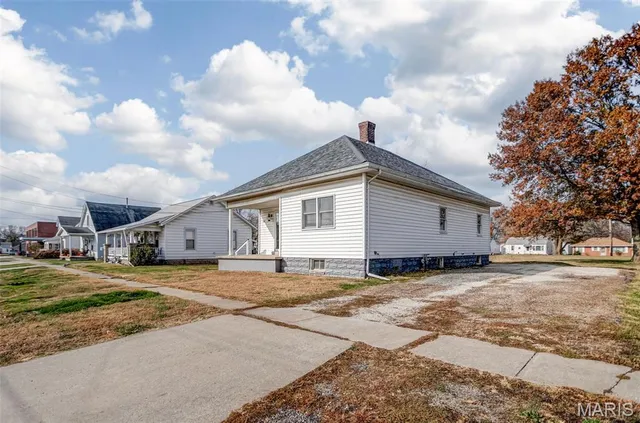 $81,000 | 419 East Exchange Street, Jerseyville, IL 62052