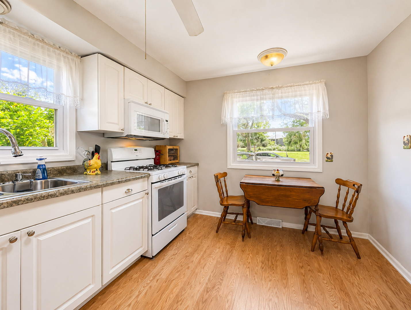 291 3rd Street Wheeling, IL 60090 - Photo 6 of 32