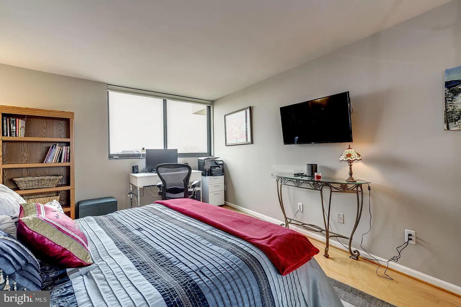 1101 South Arlington Ridge Road, Unit 913 Arlington, VA 22202 - Photo 8 of 39