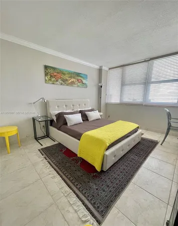 $3,300 | Parker Plaza, Hallandale Beach, FL 33009