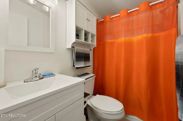 $179,900 | 1025 Allardt Highway, Jamestown, TN 38556