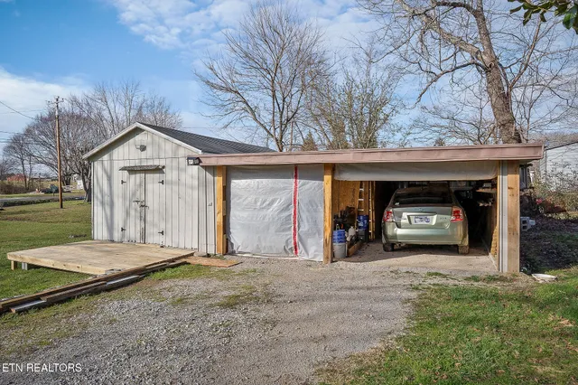 $179,900 | 1025 Allardt Highway, Jamestown, TN 38556