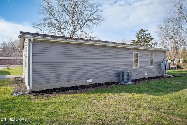 $179,900 | 1025 Allardt Highway, Jamestown, TN 38556