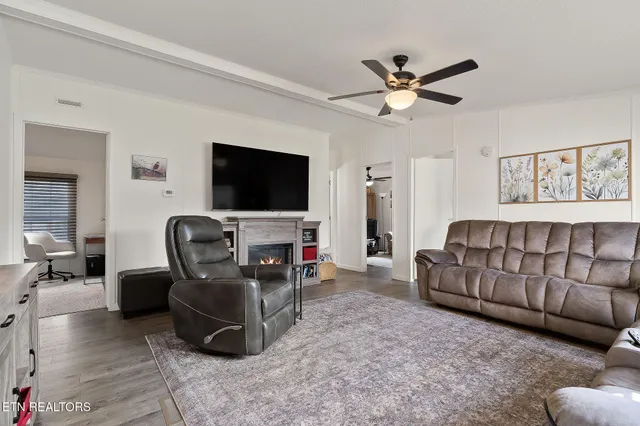 $179,900 | 1025 Allardt Highway, Jamestown, TN 38556