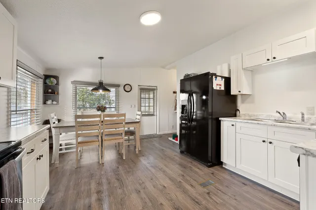 $179,900 | 1025 Allardt Highway, Jamestown, TN 38556