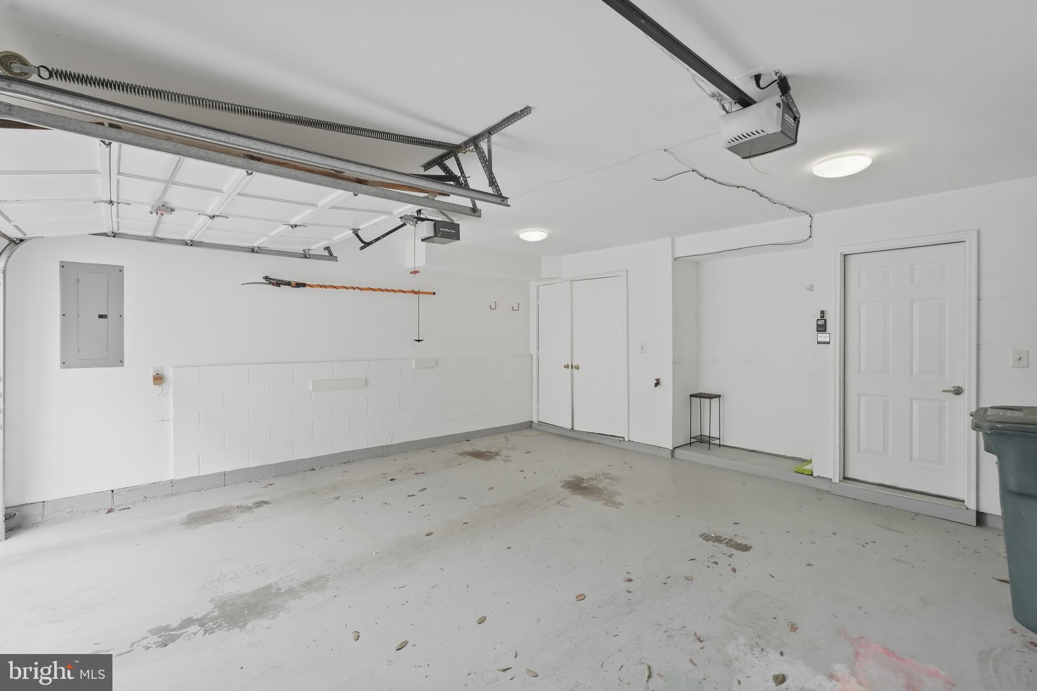 4662 West Braddock Road Alexandria, VA 22311 - Photo 36 of 42 Interior Garage View