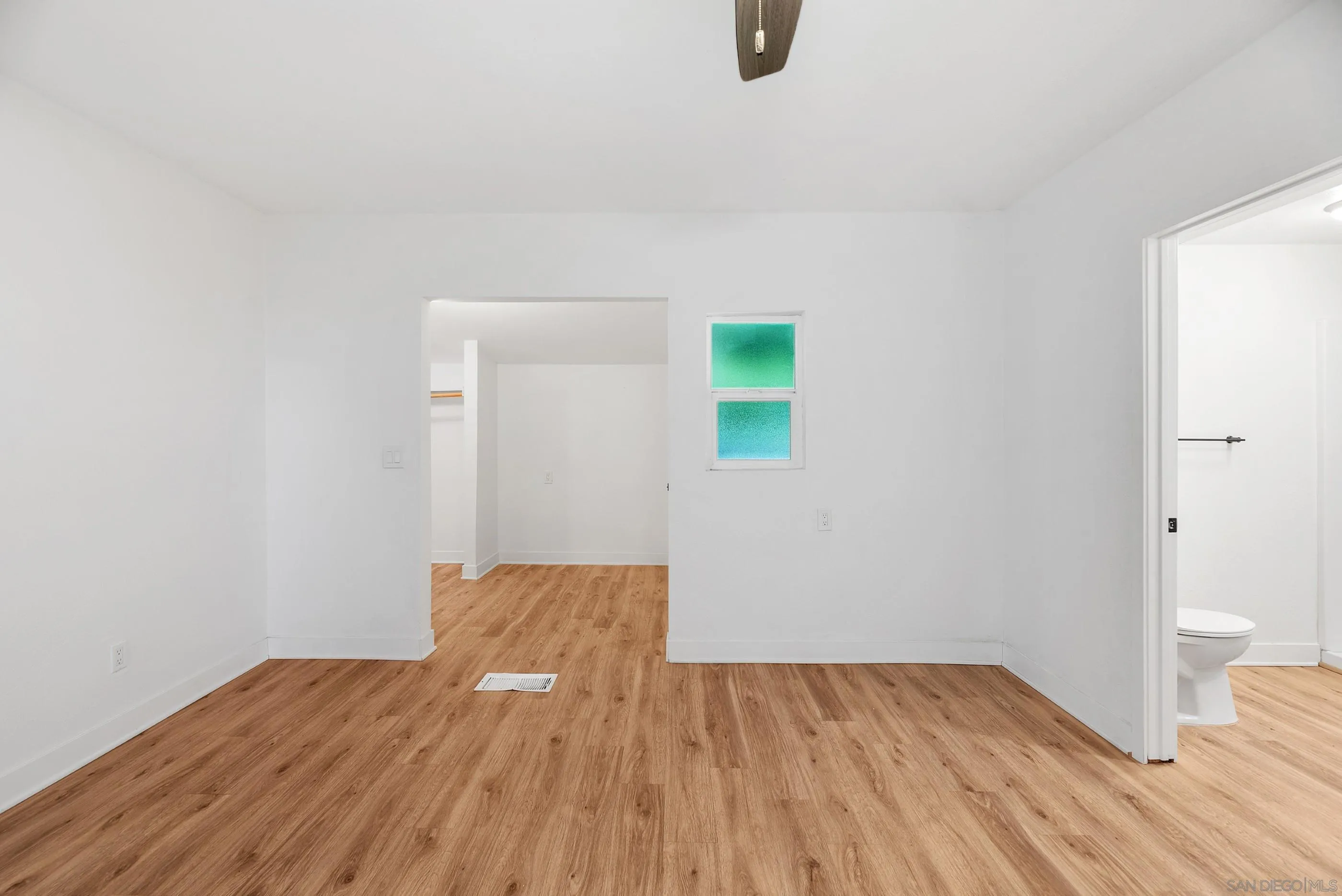 628 Paraiso Avenue Spring Valley, CA 91977 - Photo 20 of 38 a view of empty room with wooden floor