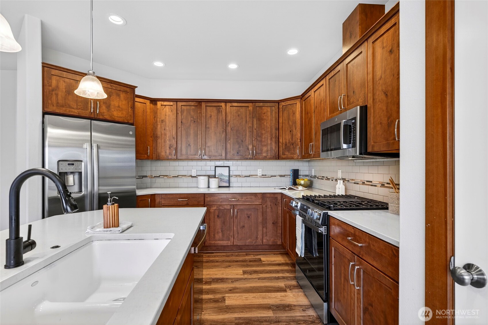 1806 40th Court Anacortes, WA 98221 - Photo 11 of 40