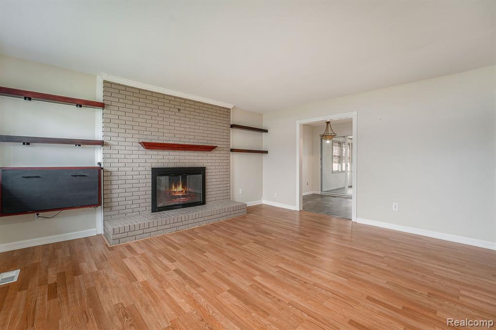 2476 Eastern Avenue Rochester Hills, MI 48307 - Photo 8 of 22
