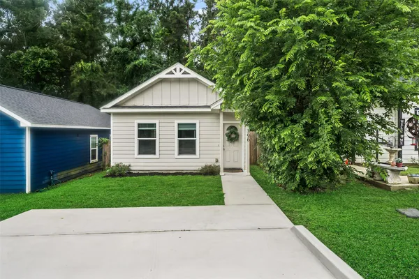 $1,300 | 396 Westchase Street, Montgomery, TX 77316