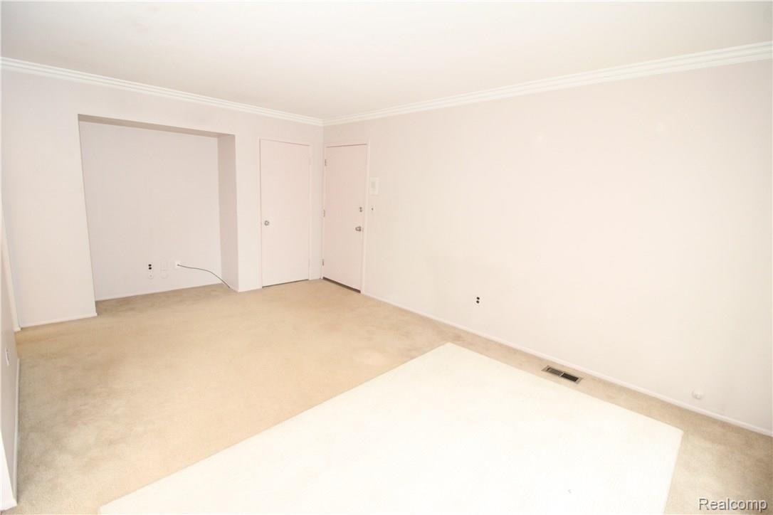 29530 Hoover Road, Unit 73 Warren, MI 48093 - Photo 8 of 19 IMG_2723.JPG