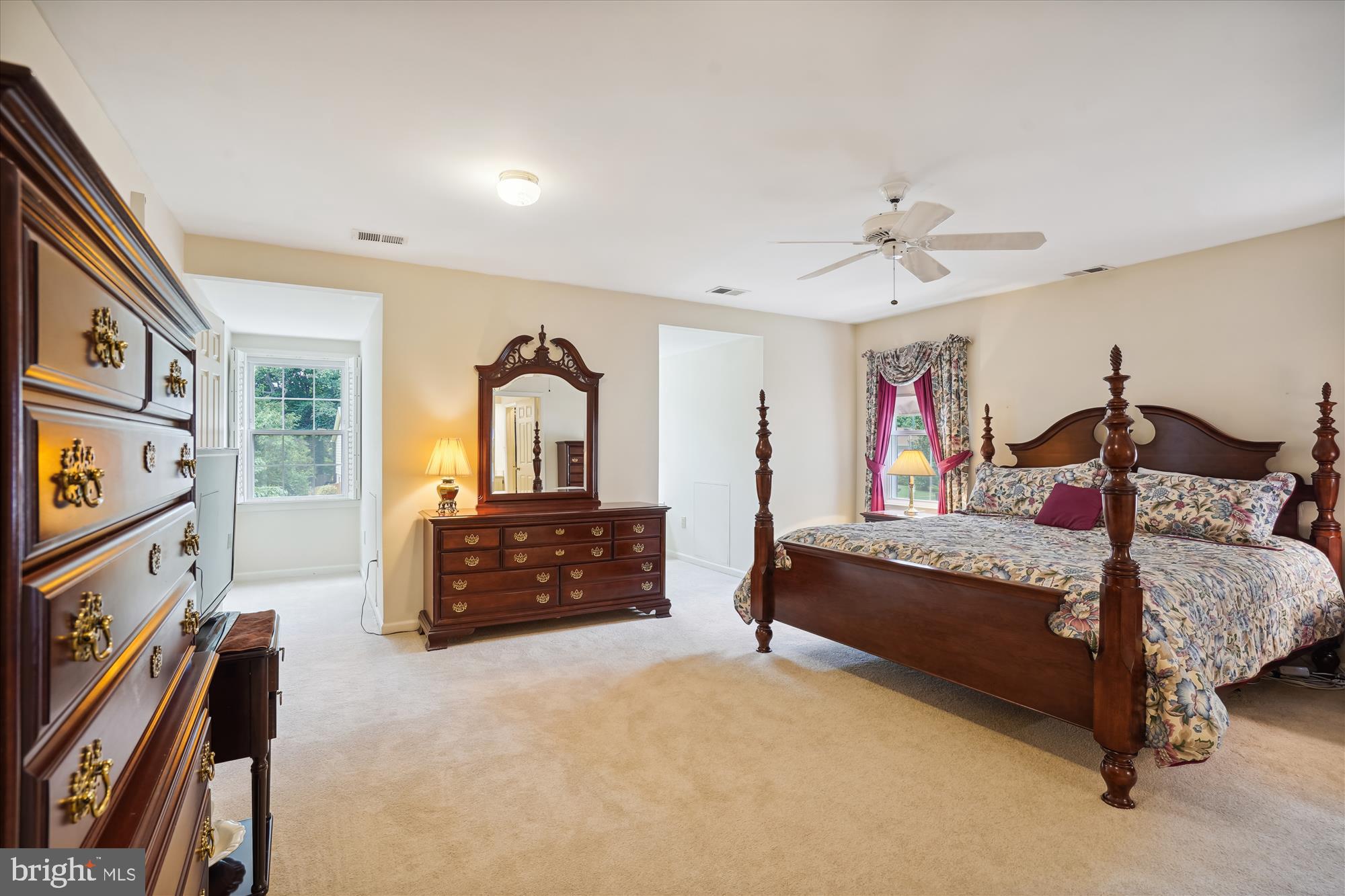 10137 Red Spruce Road Fairfax, VA 22032 - Photo 6 of 59 Primary bedroom.