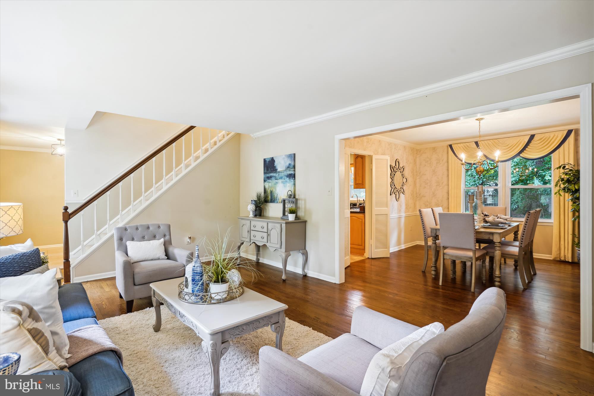 10137 Red Spruce Road Fairfax, VA 22032 - Photo 8 of 59 Open space is perfect for entertaining!
