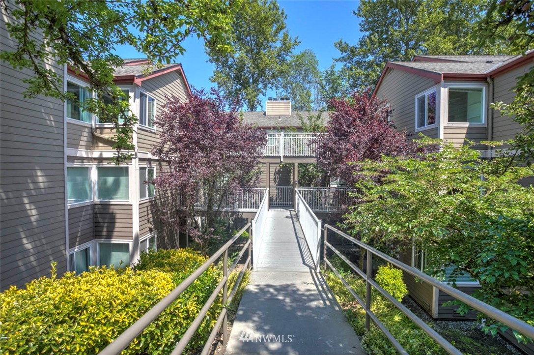 700 Front Street South, Unit D209 Issaquah, WA 98027 - Photo 14 of 23
