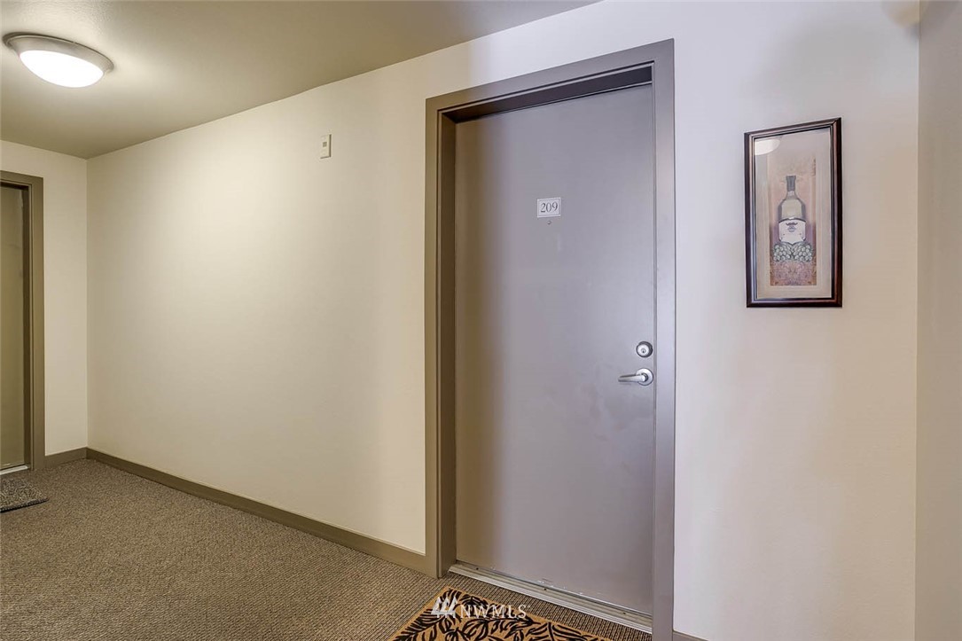700 Front Street South, Unit D209 Issaquah, WA 98027 - Photo 16 of 23