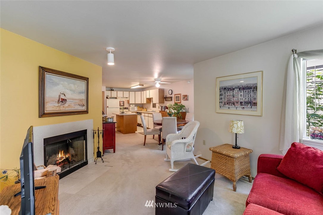700 Front Street South, Unit D209 Issaquah, WA 98027 - Photo 4 of 23