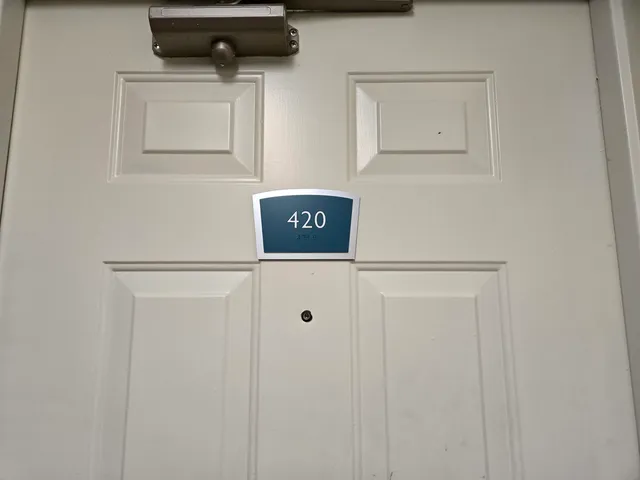 $1,850 | 4 Midhurst Road, Unit 420, Nashua, NH 03062