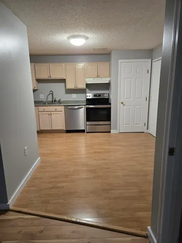 $1,850 | 4 Midhurst Road, Unit 420, Nashua, NH 03062