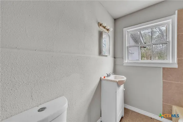 $100,000 | 1307 East Avenue G, Killeen, TX 76541