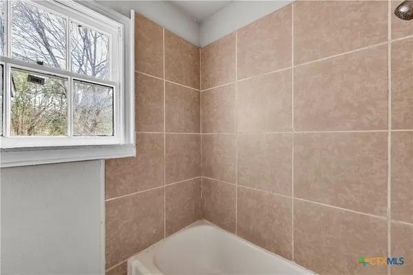 $100,000 | 1307 East Avenue G, Killeen, TX 76541