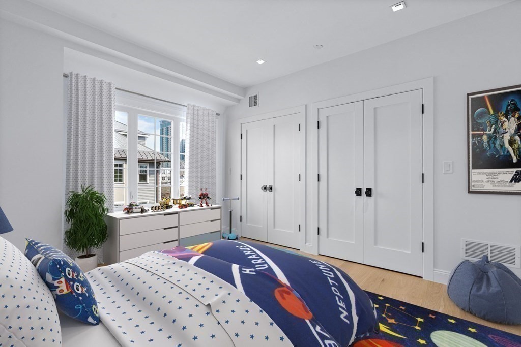 21 Crowninshield Road, Unit 15 Brookline, MA 02446 - Photo 5 of 10