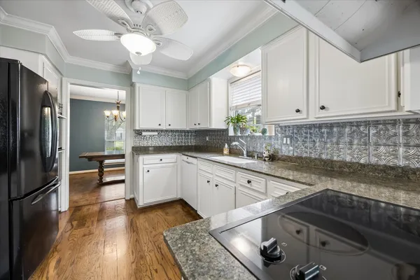 $319,900 | 7802 Bellerive Drive, Houston, TX 77036