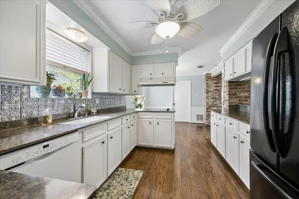 $319,900 | 7802 Bellerive Drive, Houston, TX 77036