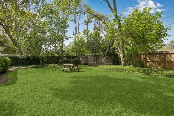 $319,900 | 7802 Bellerive Drive, Houston, TX 77036
