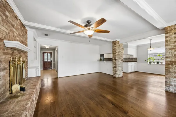 $319,900 | 7802 Bellerive Drive, Houston, TX 77036