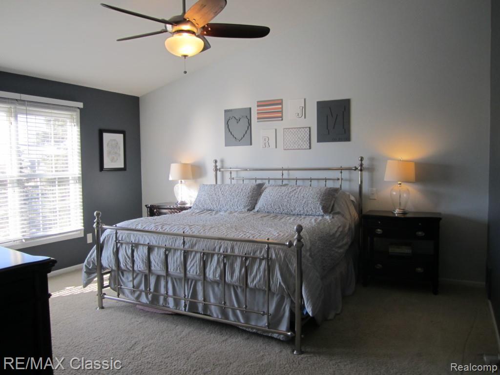 2393 Pleasant View Drive Rochester, MI 48306 - Photo 19 of 40 master 2.jpg