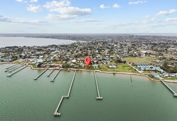 $310,000 | 1035 6th Street, San Leon, TX 77539
