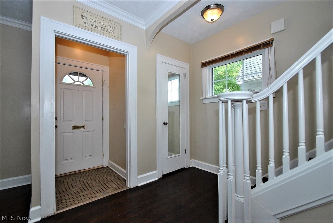 1243 Quilliams Road Cleveland Heights, OH 44121 - Photo 3 of 31