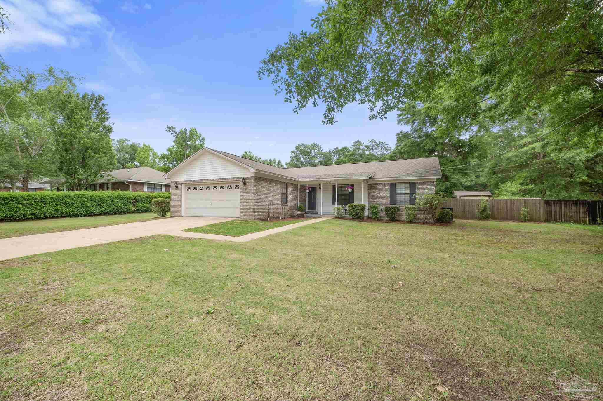 5491 Rowe Trail Pace, FL 32571 - Photo 2 of 27 Gallery Image 2
