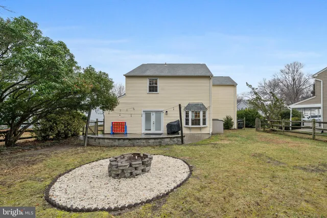 a house view with a outdoor space