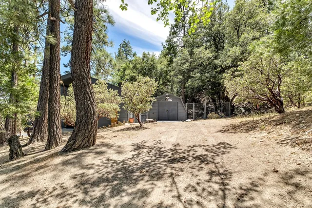 $2,700 | 25370 Eagles Nest Trail, Idyllwild, CA 92549