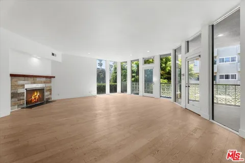 $4,995,000 | 22 28th Place, Venice, CA 90291