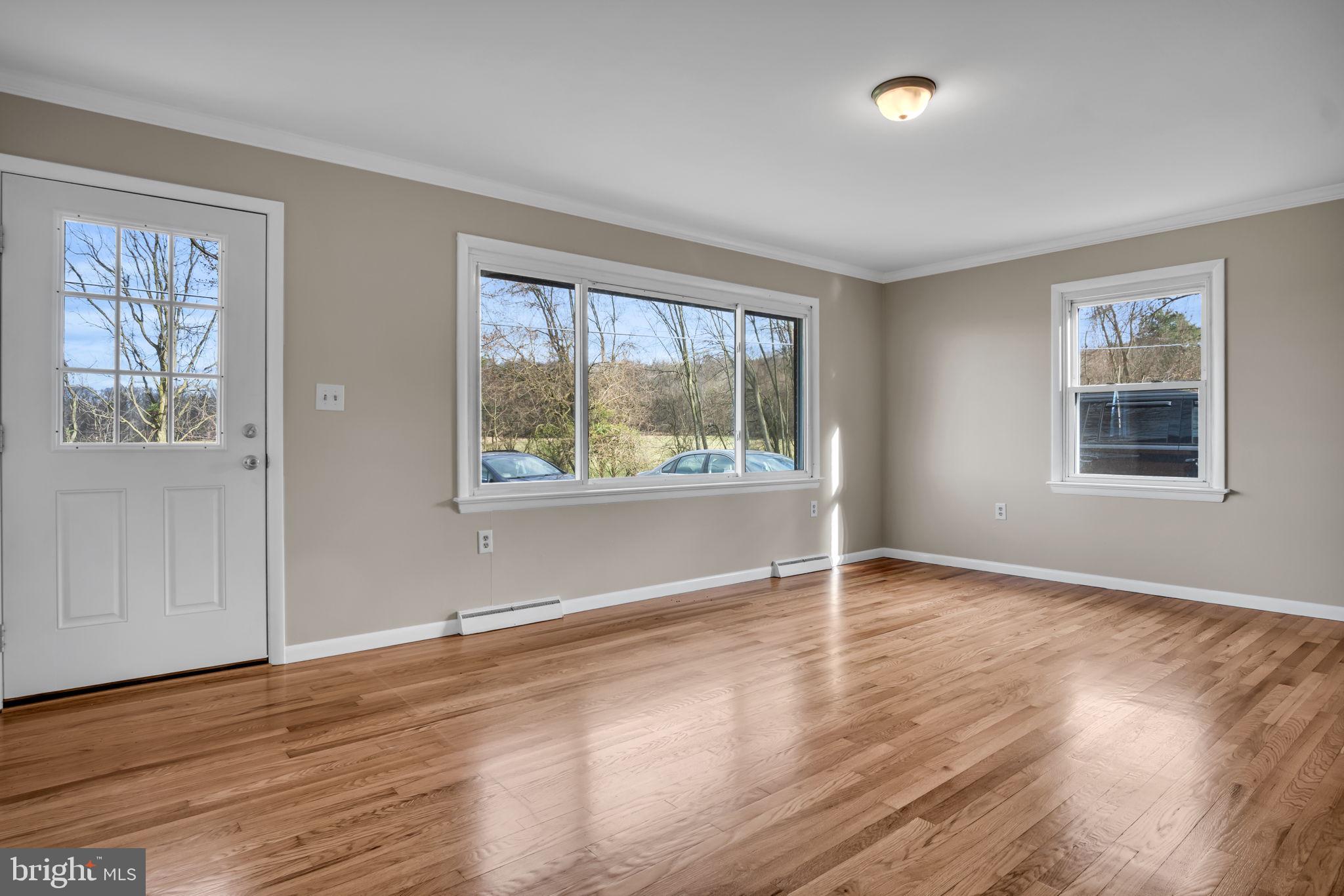 570 Gutshall Road Boiling Springs, PA 17007 - Photo 3 of 28 Gallery Image 3