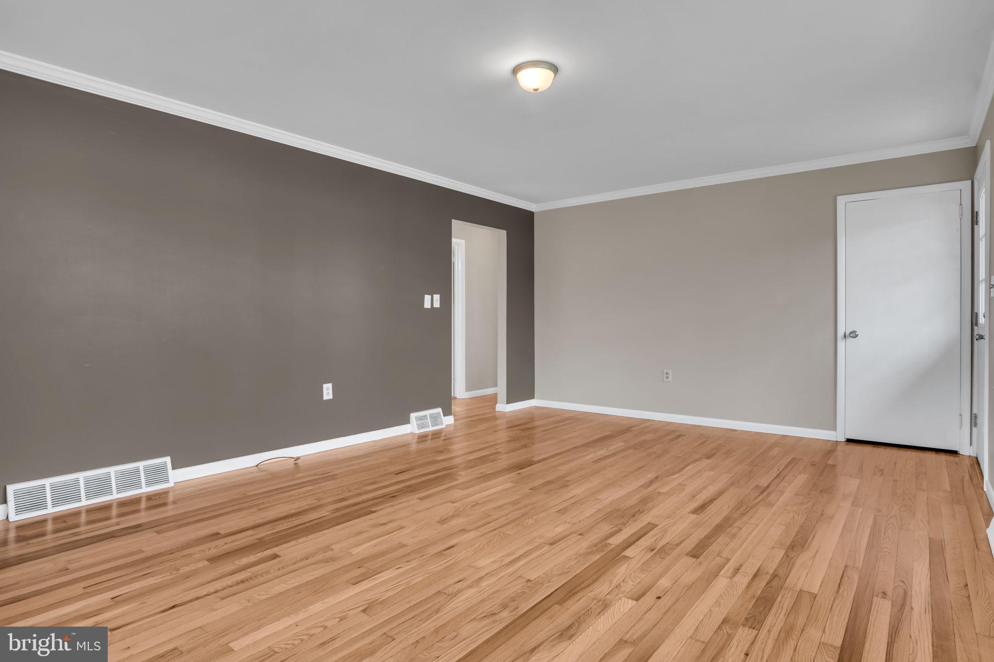 570 Gutshall Road Boiling Springs, PA 17007 - Photo 4 of 28 Gallery Image 4