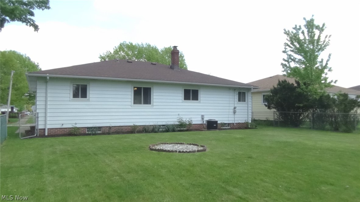 7276 Maplewood Road Parma, OH 44130 - Photo 16 of 17